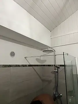 Snapshot of Axel_black10 chatting on February 20, 12:40 am Axel black10 online show from February 20, 12:40 am