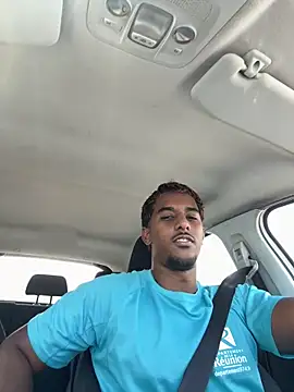 Snapshot of Axel_black10 chatting on February 25, 10:03 am Axel black10 online show from February 25, 10:03 am