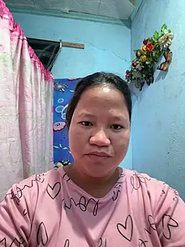 Hottie Pussy online show from June 13, 11:57 pm