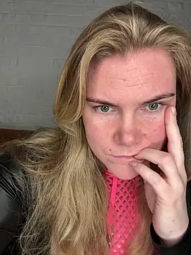 SexyBlondJoanna online show from February 4, 3:07 pm