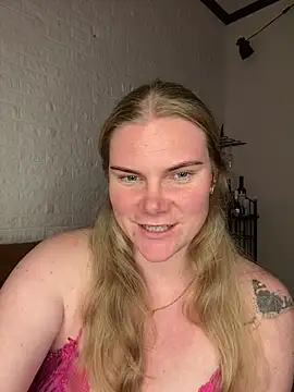 SexyBlondJoanna online show from March 3, 6:58 pm