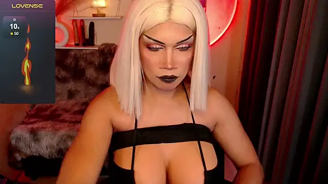 Snapshot of deliciousClaire chatting on April 16, 11:40 pm deliciousClaire online show from April 16, 11:40 pm