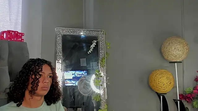 dylaans19 online show from February 14, 2:25 pm