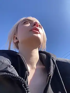 aka Blonde online show from April 7, 5:41 am