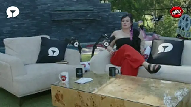 Snapshot of hollyrandall chatting on February 27, 7:47 pm hollyrandall online show from February 27, 7:47 pm