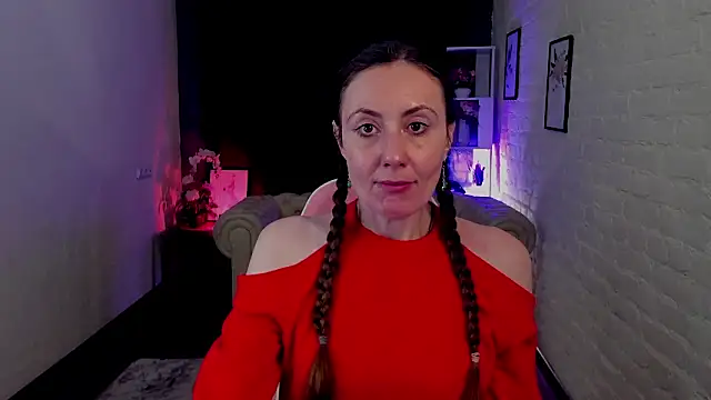 Juliet Jamess online show from January 18, 1:37 pm