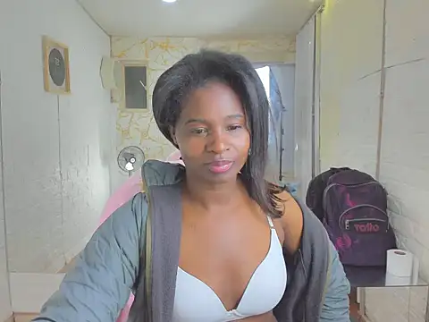 Snapshot of Betany_Grey chatting on February 18, 2:51 am Betany Grey online show from February 18, 2:51 am