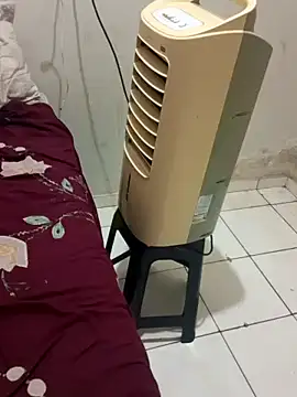      bucetuda------- online show from January 9, 8:43 pm