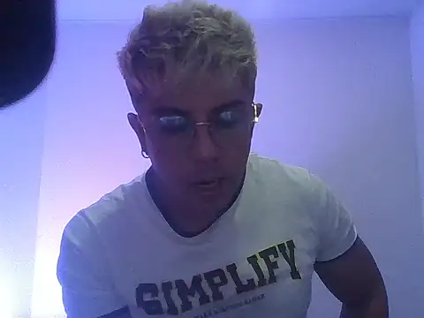 Snapshot of davidMars1 chatting on March 2, 11:11 pm davidMars1 online show from March 2, 11:11 pm