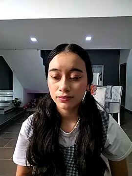 Snapshot of l0lita_emi chatting on February 23, 3:09 pm l0lita emi online show from February 23, 3:09 pm