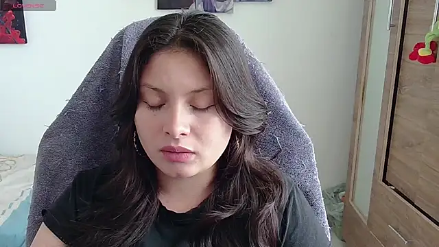 yessica gomez01 online show from May 22, 9:09 pm