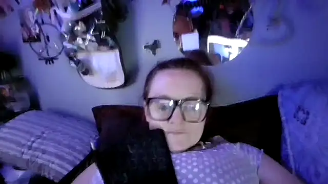 DisireAfterDark online show from February 15, 11:01 pm