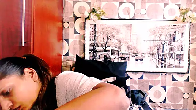 indianhoney69 online show from March 9, 5:11 am