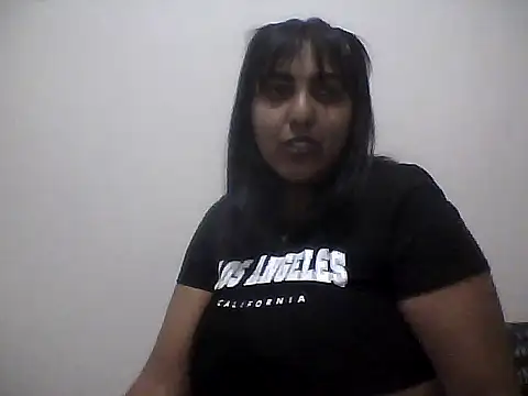 Snapshot of IndianBearxx chatting on March 14, 8:47 pm IndianBearxx online show from March 14, 8:47 pm