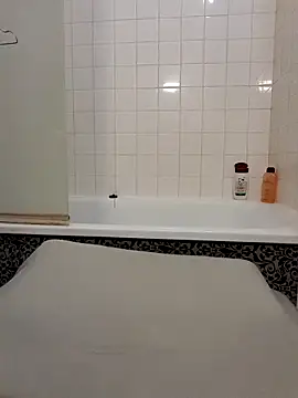 80julien online show from March 1, 6:43 pm