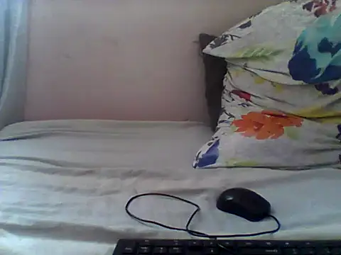 handsomeguy02 online show from June 18, 12:53 pm