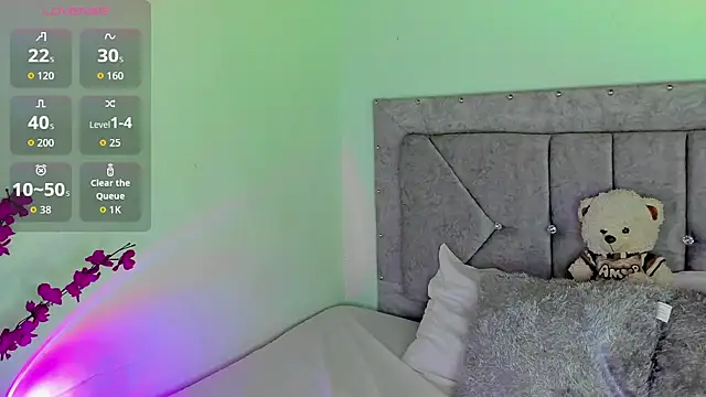 Britanny77 online show from April 8, 9:26 pm