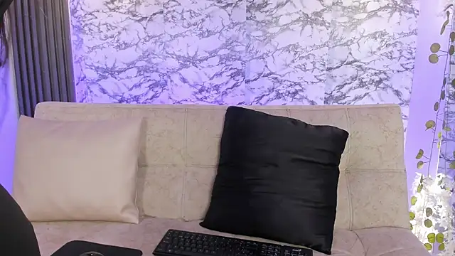 soffi joness23 online show from March 17, 6:55 pm