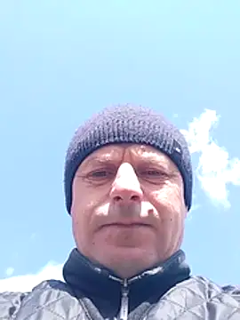 Snapshot of Ivan9iutt chatting on April 26, 8:12 am Ivan9iutt online show from April 26, 8:12 am