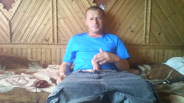Snapshot of Ivan9iutt chatting on May 25, 4:13 pm Ivan9iutt online show from May 25, 4:13 pm