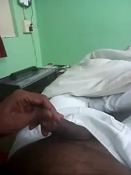 Snapshot of deshi9inch9 chatting on January 31, 8:07 pm deshi9inch9 online show from January 31, 8:07 pm