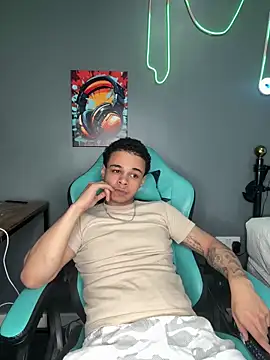 l-laross online show from May 8, 11:43 pm