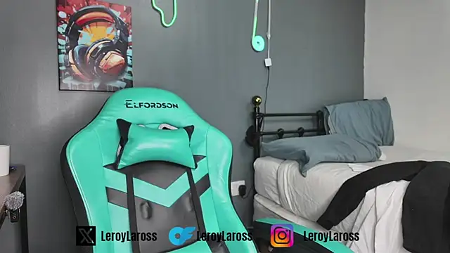 l-laross online show from May 16, 2:27 pm