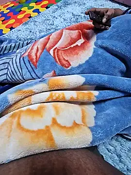 Queen143King143 online show from January 10, 11:20 pm