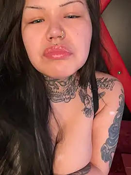 Snapshot of BaByDollxChloe chatting on February 6, 7:12 am BaByDollxChloe online show from February 6, 7:12 am