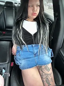 Snapshot of BaByDollxChloe chatting on February 27, 12:10 am BaByDollxChloe online show from February 27, 12:10 am