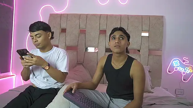 Snapshot of LiamJaxon chatting on February 18, 3:46 am LiamJaxon online show from February 18, 3:46 am