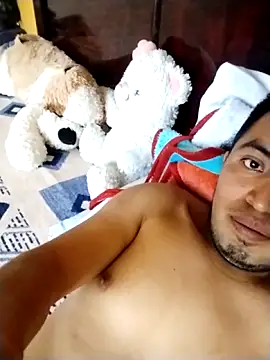 Snapshot of luissfert7y5 chatting on April 5, 11:02 pm luissfert7y5 online show from April 5, 11:02 pm