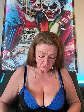 gabi-milf online show from February 12, 8:09 am