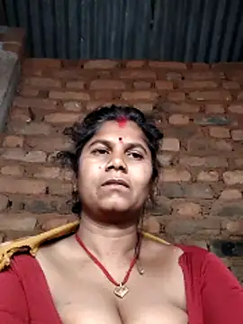 Hot di97 online show from April 10, 10:58 pm