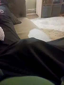 Hertsguy1984 online show from March 15, 12:16 am