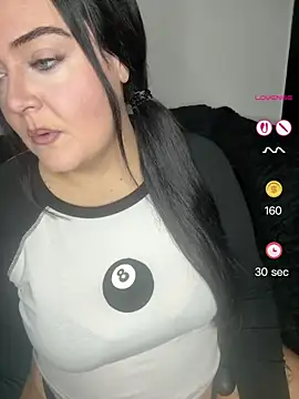 Miss CurvesXXX online show from May 10, 3:06 pm
