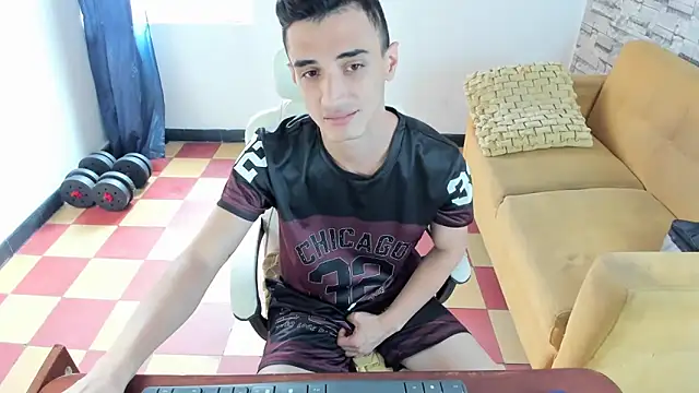 felipe colinss online show from April 4, 12:24 pm