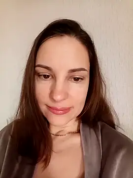Snapshot of She-Moon chatting on March 22, 6:50 am She-Moon online show from March 22, 6:50 am