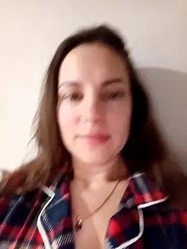 Snapshot of She-Moon chatting on March 25, 6:47 pm She-Moon online show from March 25, 6:47 pm