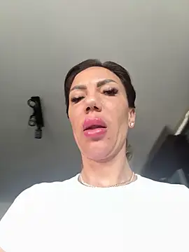 Missolevelvet online show from March 9, 9:35 am