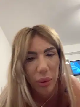 Missolevelvet online show from April 15, 7:32 pm