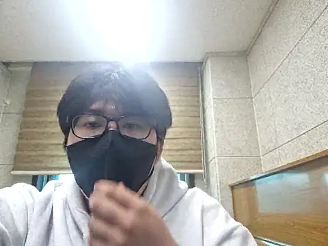 Snapshot of malibu876 chatting on March 25, 5:02 am malibu876 online show from March 25, 5:02 am