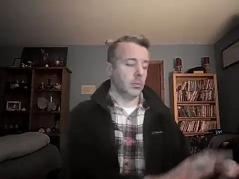 chrisw8140 online show from February 10, 11:42 pm