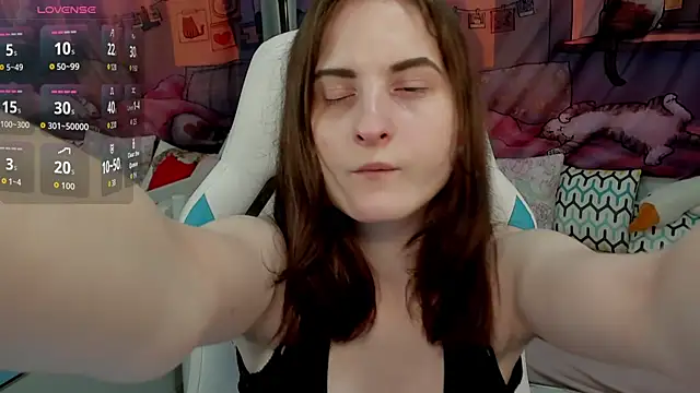 KiraDuvall online show from April 7, 5:57 pm