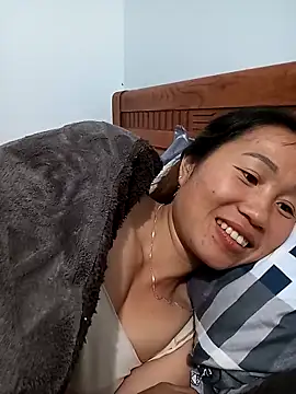 Snapshot of CML93 chatting on February 6, 6:51 am CML93 online show from February 6, 6:51 am