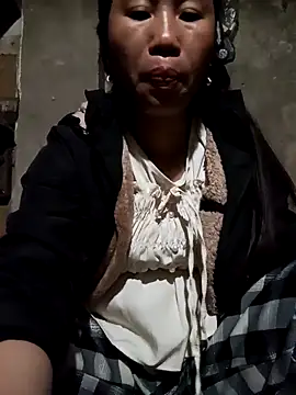 Snapshot of CML93 chatting on February 25, 12:42 am CML93 online show from February 25, 12:42 am