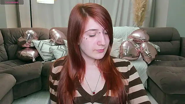 Polly Sweet online show from February 12, 6:47 pm