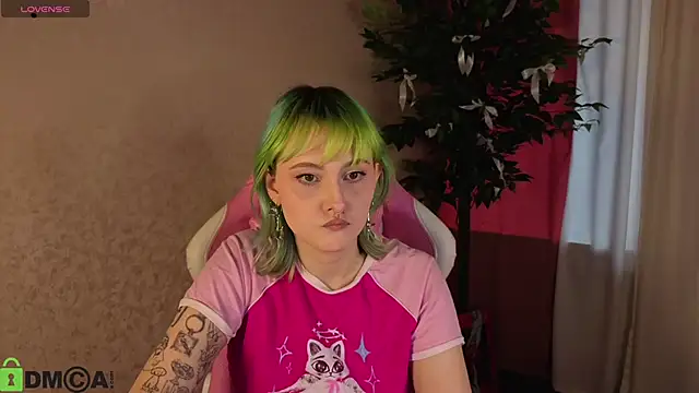 Snapshot of Roziett_Belle chatting on January 17, 9:36 am Roziett Belle online show from January 17, 9:36 am