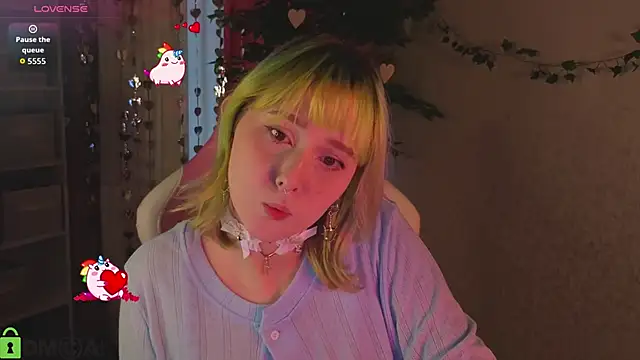 Snapshot of Roziett_Belle chatting on February 17, 9:06 am Roziett Belle online show from February 17, 9:06 am