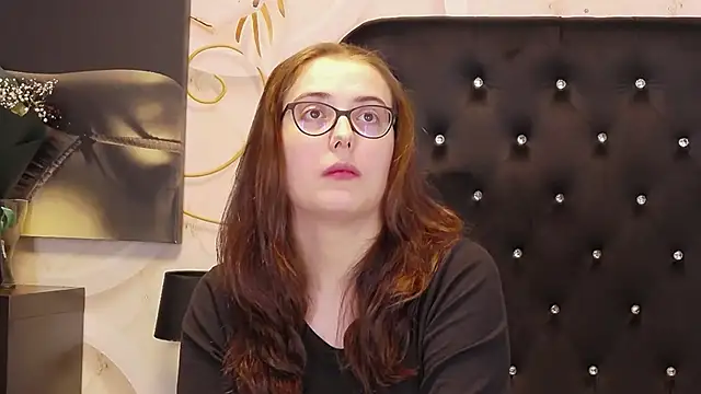 Snapshot of JulieAnnX chatting on January 13, 9:58 am JulieAnnX online show from January 13, 9:58 am